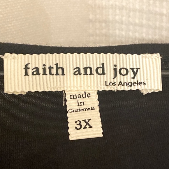 EUC Blouse by Faith and Joy with geometric design, size US 3X - Picture 3 of 5